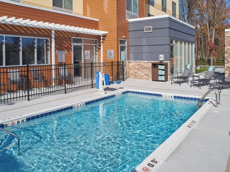 Fairfield Inn & Suites by Marriott Louisville Jeff image
