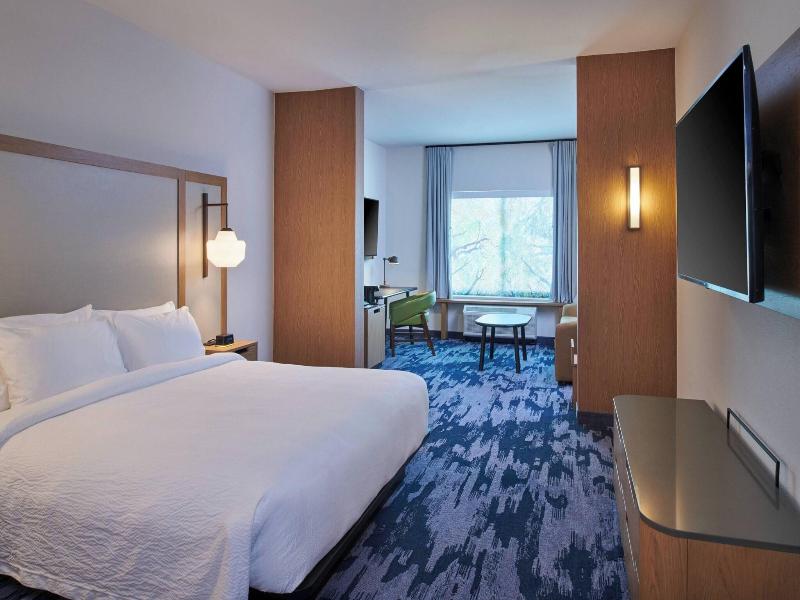 Fairfield Inn & Suites by Marriott Louisville Jeff image