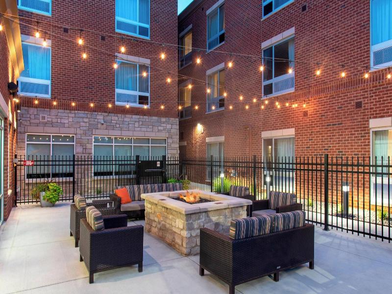 Towneplace Suites By Marriott Louisville North image