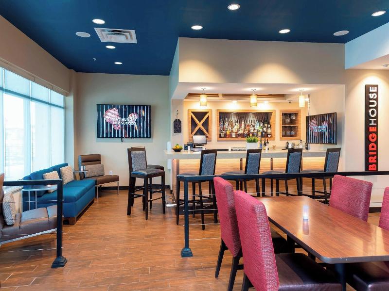 Towneplace Suites By Marriott Louisville North image