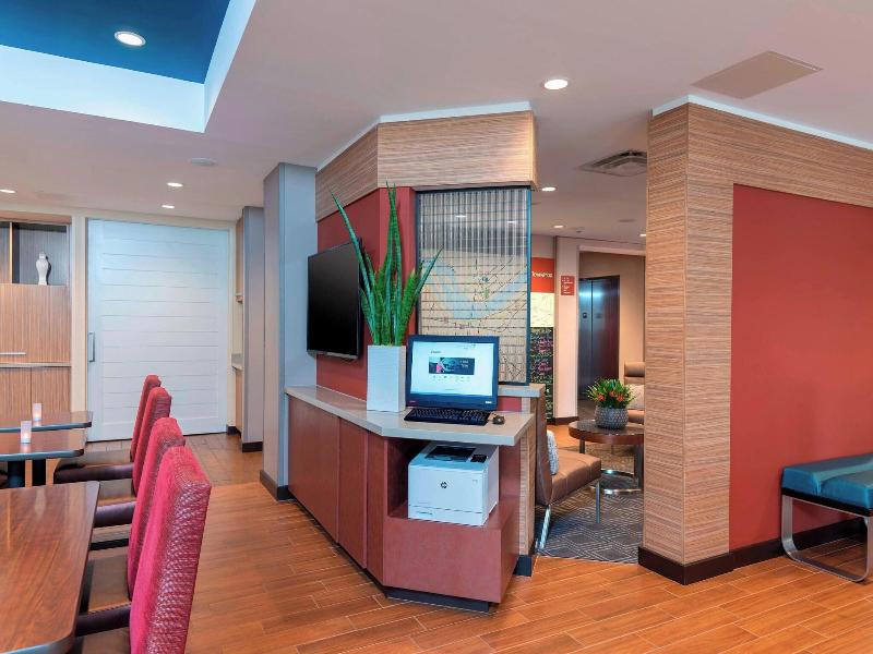 Towneplace Suites By Marriott Louisville North image