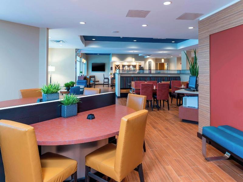 Towneplace Suites By Marriott Louisville North image