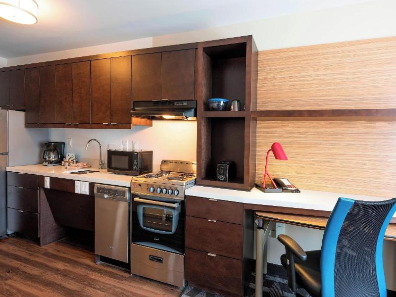 Towneplace Suites By Marriott Louisville North image