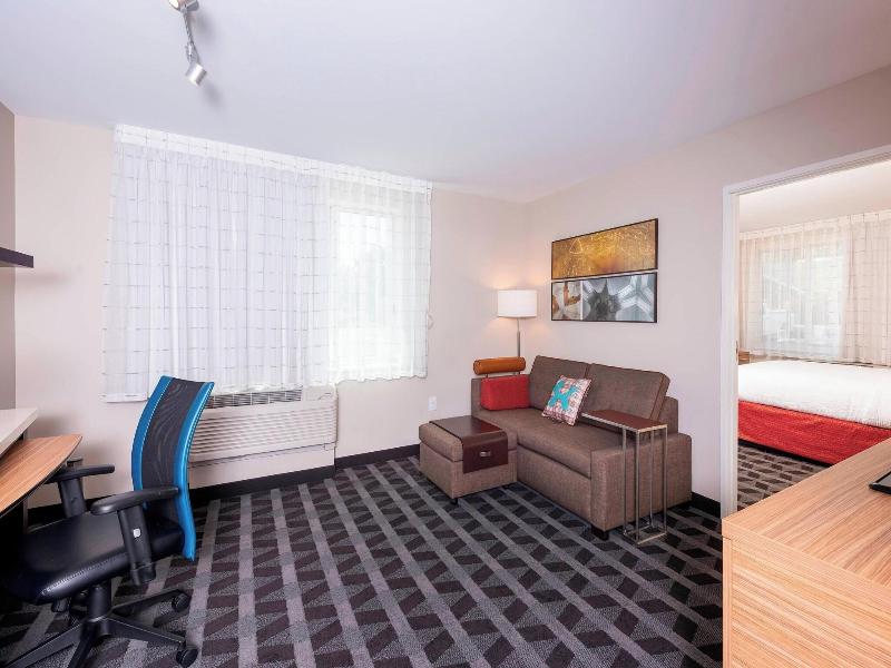 Towneplace Suites By Marriott Louisville North image