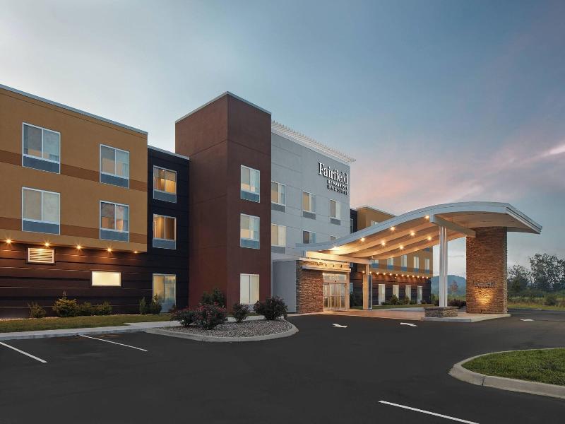 Fairfield Inn & Suites by Marriott Louisville New  image
