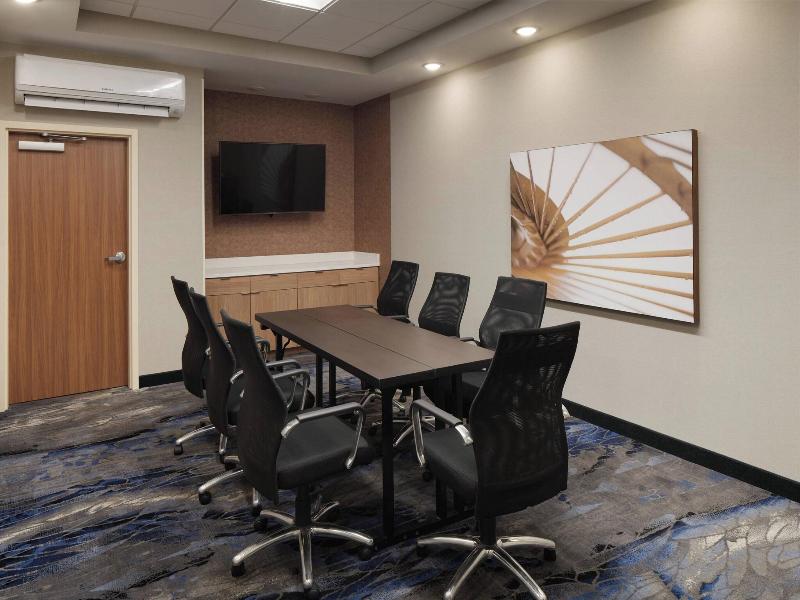 Fairfield Inn & Suites by Marriott Louisville New  image