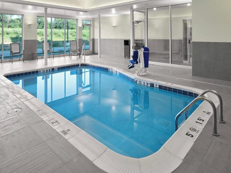Fairfield Inn & Suites by Marriott Louisville New  image