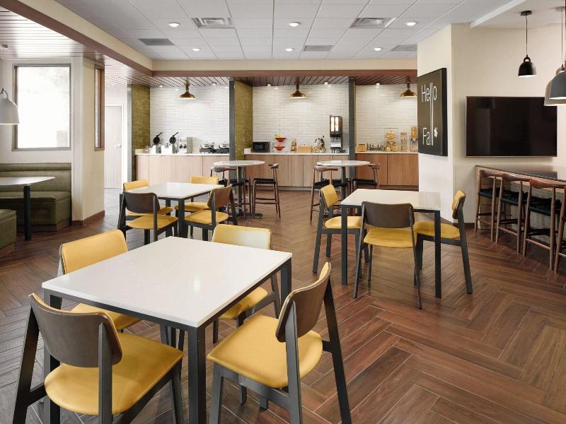 Fairfield Inn & Suites by Marriott Louisville New  image