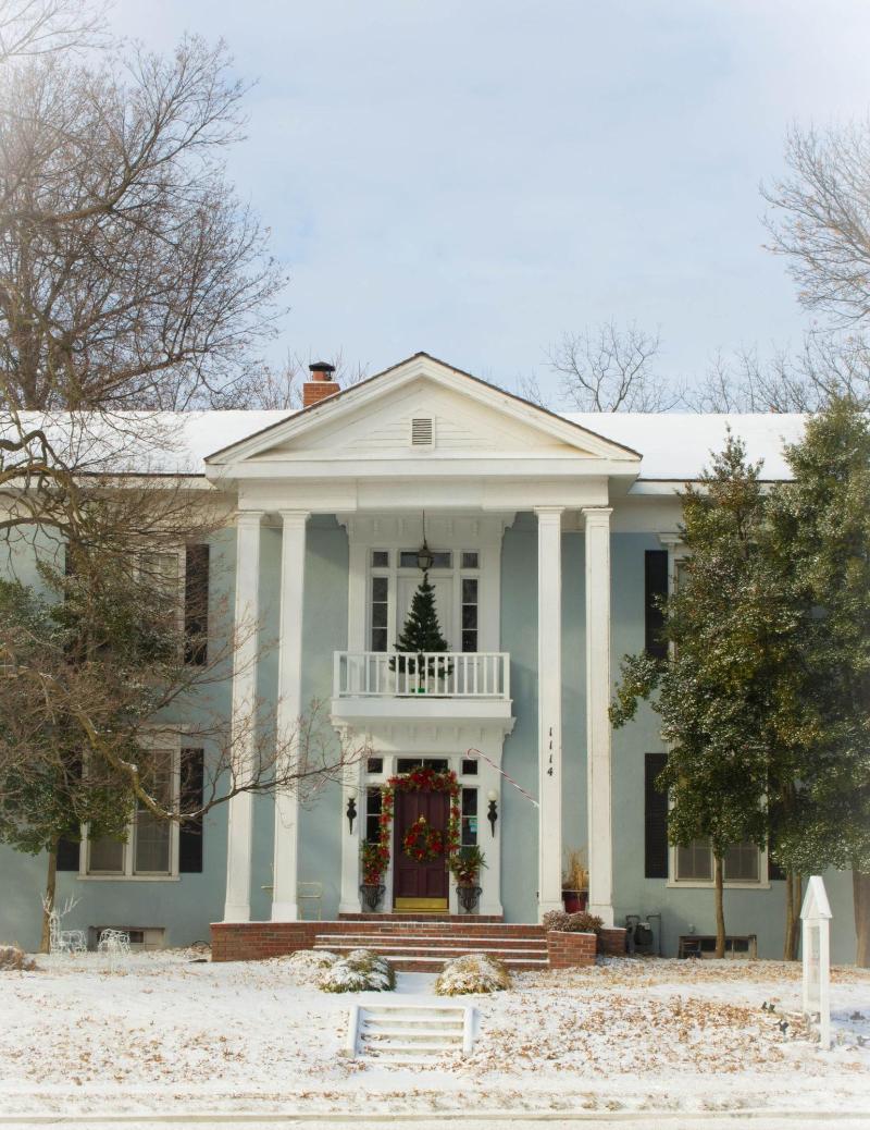 Silver Heart Inn And Cottages image