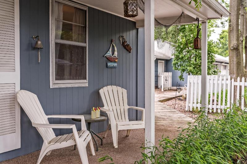 Silver Heart Inn And Cottages image