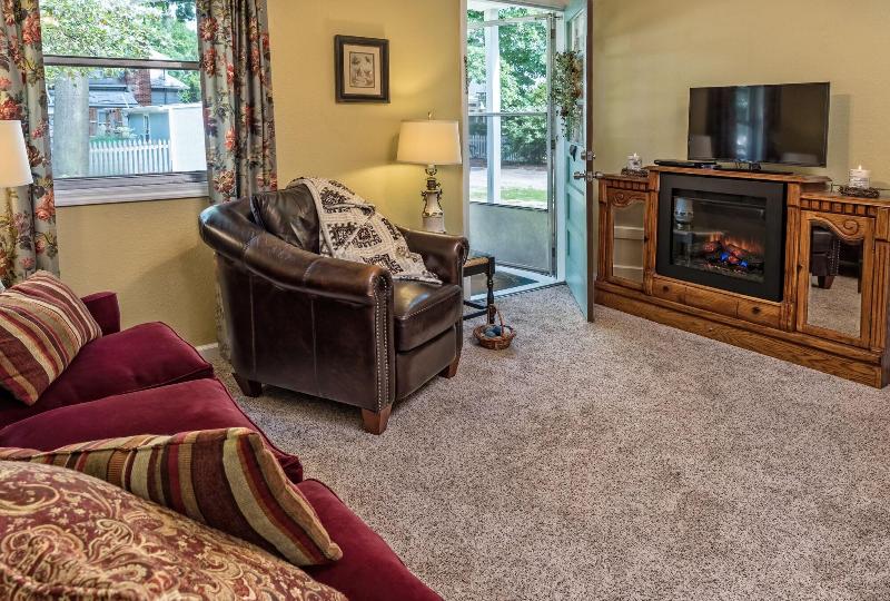 Silver Heart Inn And Cottages image