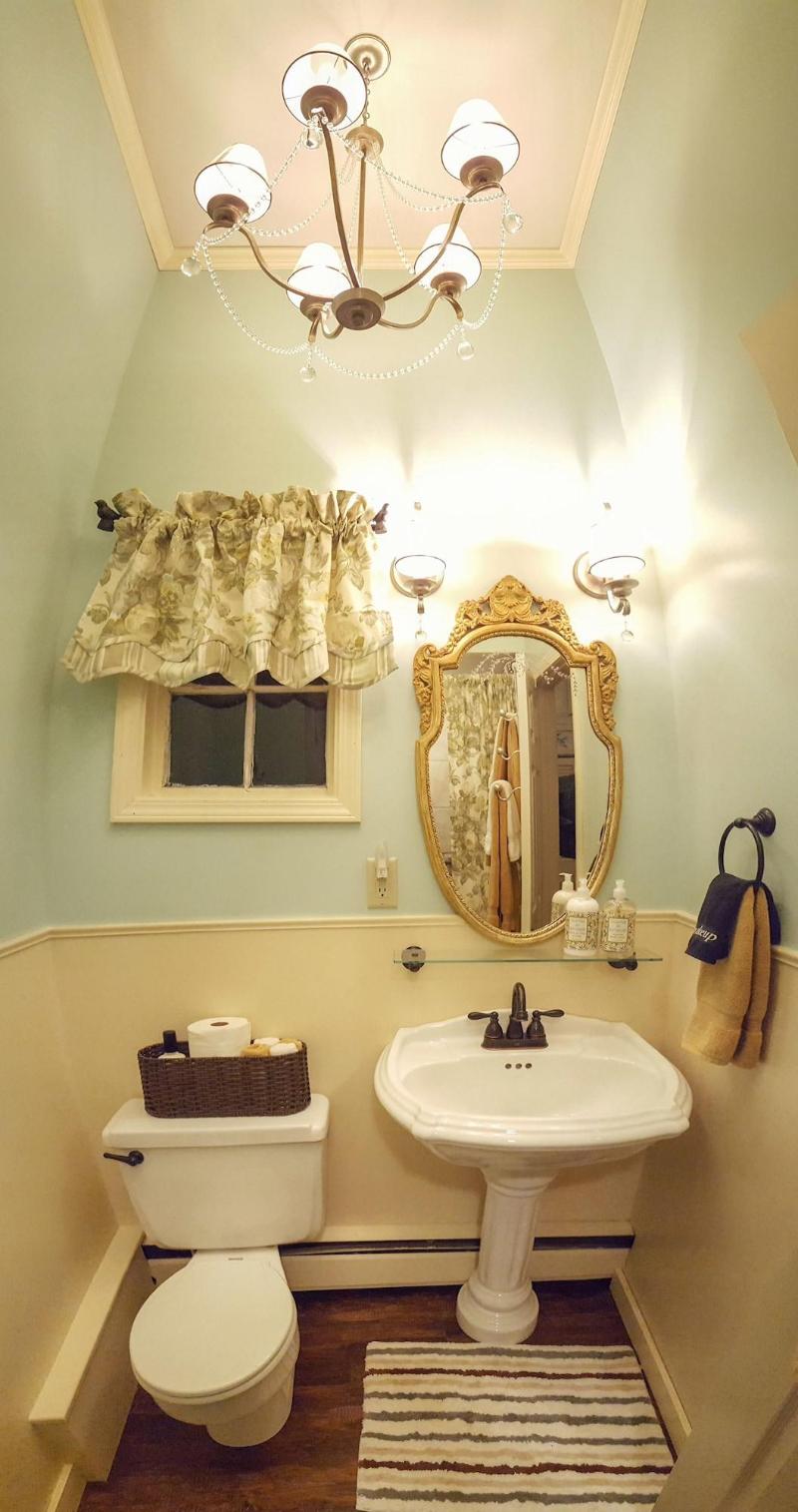 Silver Heart Inn And Cottages image