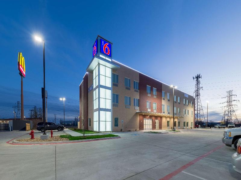 Motel 6 Fort Worth, TX - Fort Worth Saginaw image