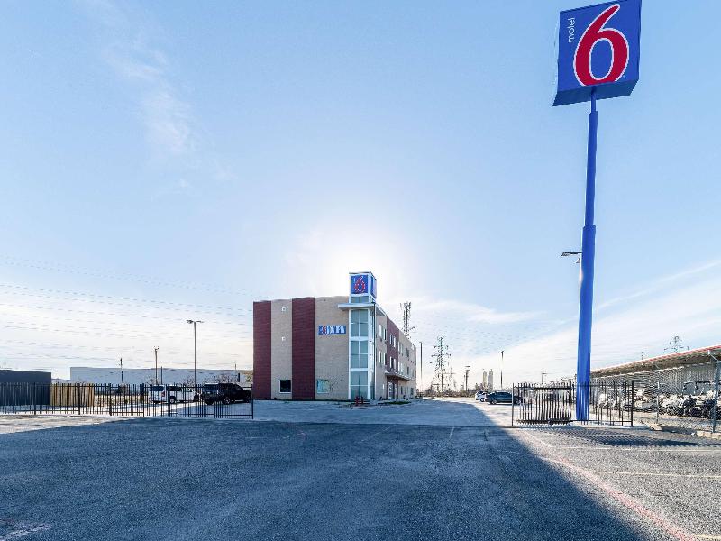 Motel 6 Fort Worth, TX - Fort Worth Saginaw image