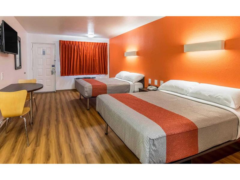 Motel 6-Arlington, TX - UTA GA image