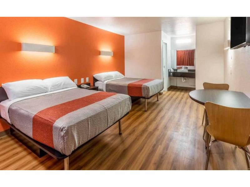 Motel 6-Arlington, TX - UTA GA image