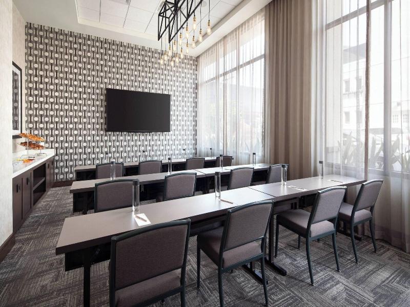 Residence Inn By Marriott Los Angeles Glendale image