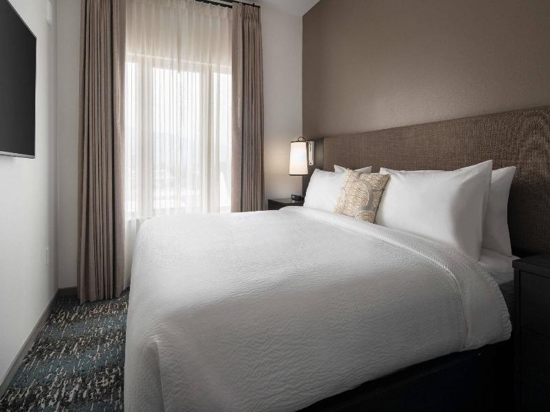 Residence Inn By Marriott Los Angeles Glendale image