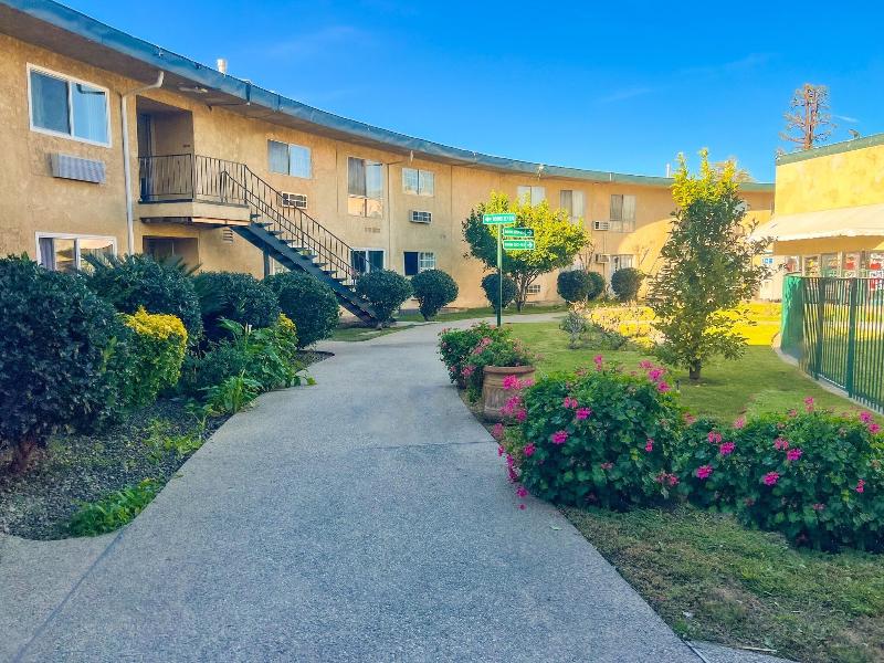 Hometown Inns North Hills image