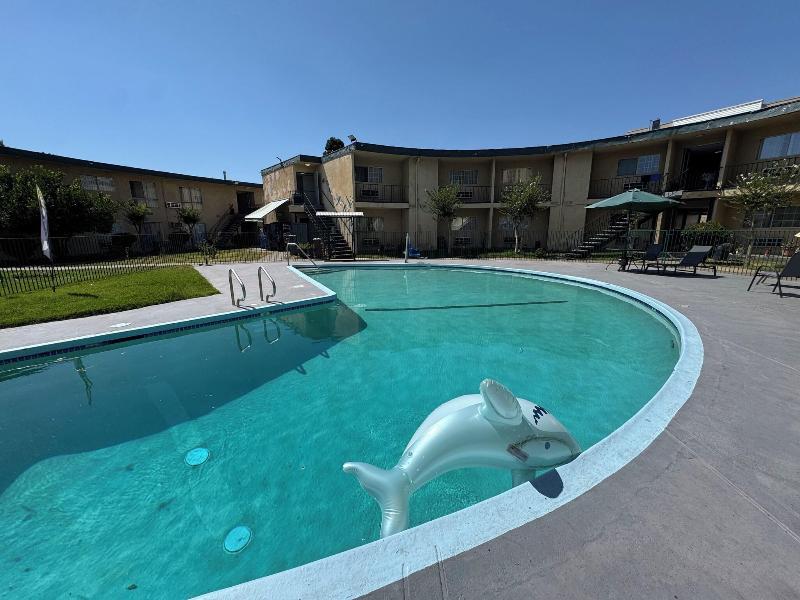 Hometown Inns North Hills image