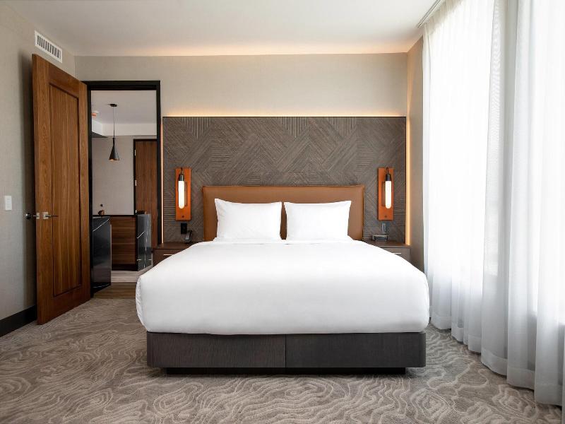 The Glenmark, Glendale, a Tribute Portfolio Hotel image