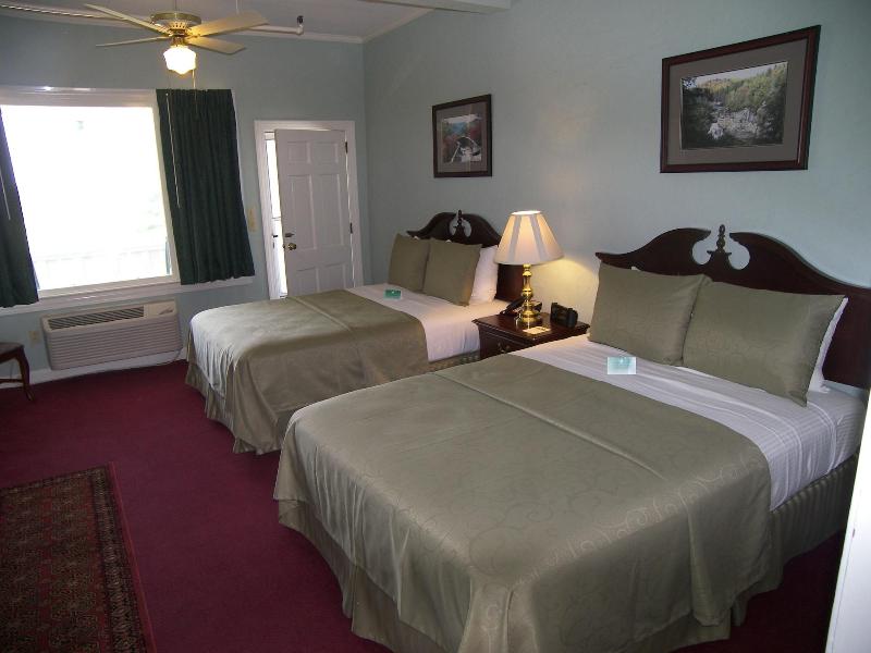 Green Park Inn image