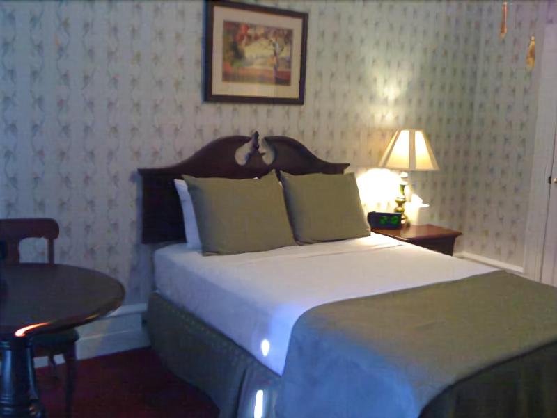 Green Park Inn image