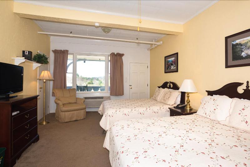 Green Park Inn image