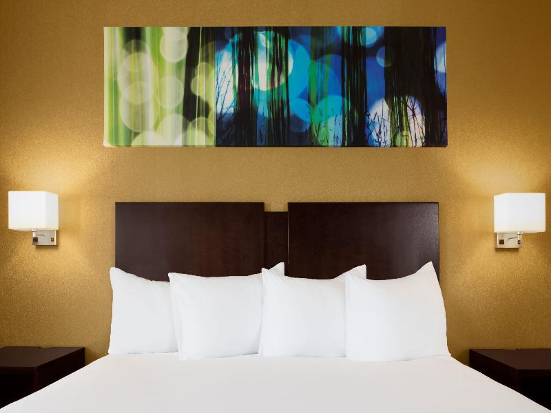 Harrah's Cherokee Valley River Hotel image