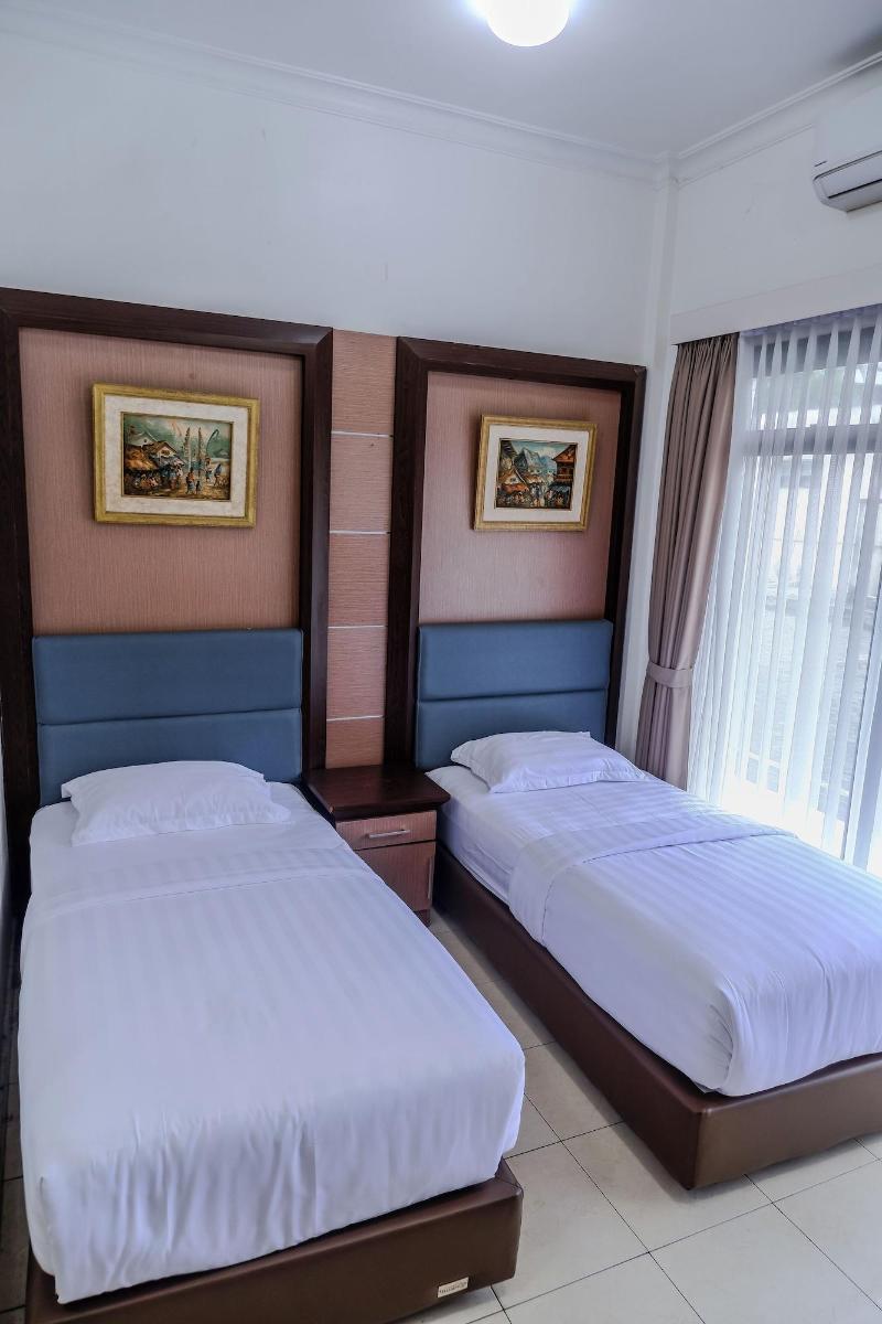 Hotel Hakmaz Taba Syariah Lubuk Linggau image