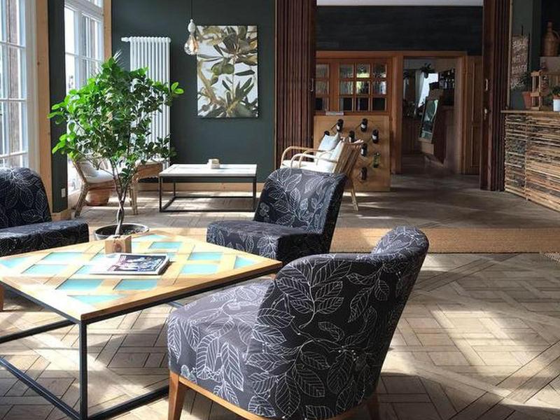 Kräuter Chalet image