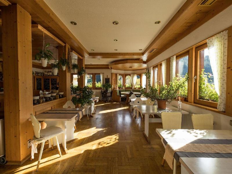 Kräuter Chalet image