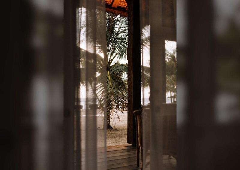 Meno House image