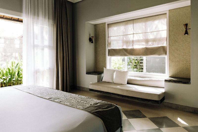 Meno House image