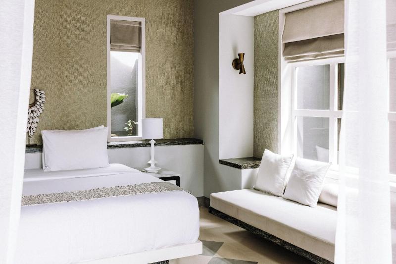 Meno House image