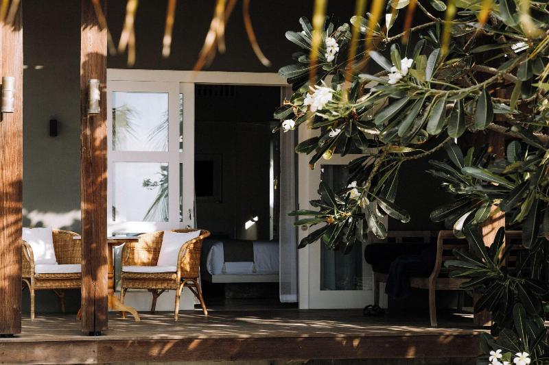 Meno House image