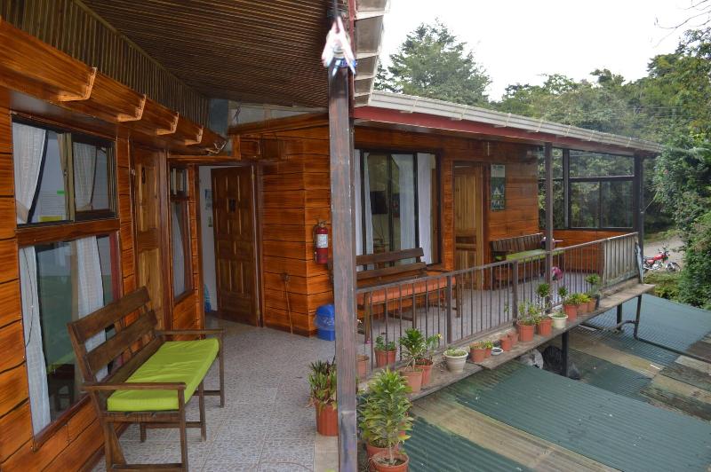 Cabinas El Pueblo - Hostel