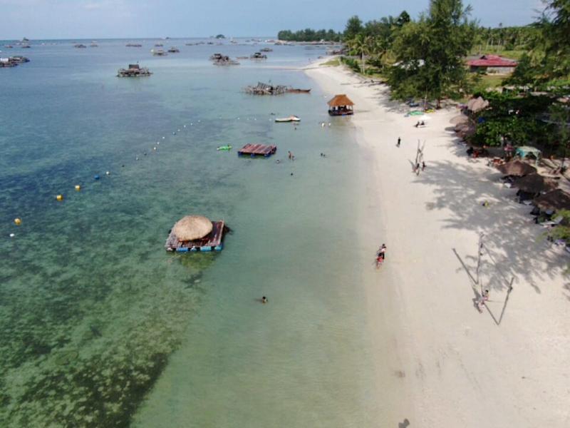 Madu Tiga Beach & Resort image