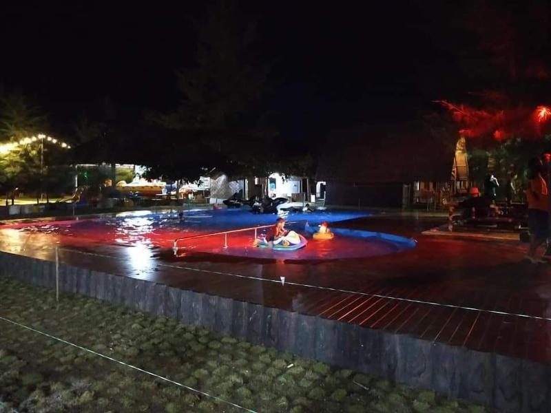 Madu Tiga Beach & Resort image