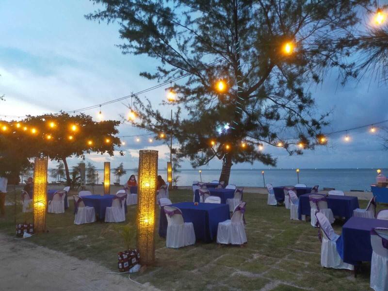 Madu Tiga Beach & Resort image