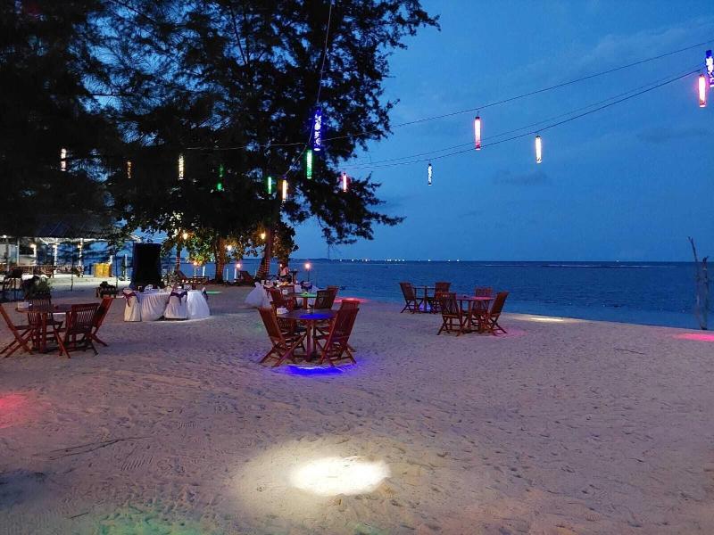 Madu Tiga Beach & Resort image
