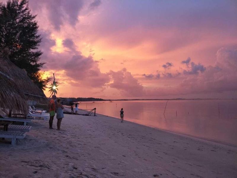 Madu Tiga Beach & Resort image