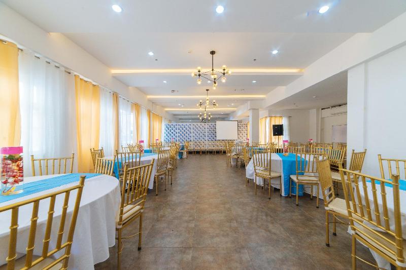 Reddoorz Plus Near Gaisano Mall Kalibo