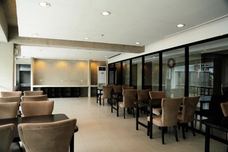 Travelbee Seaside Inn image