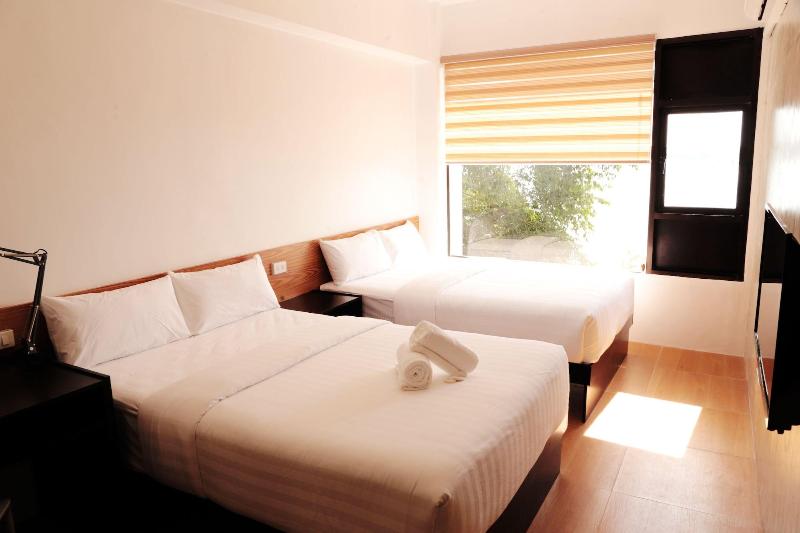 Travelbee Seaside Inn image
