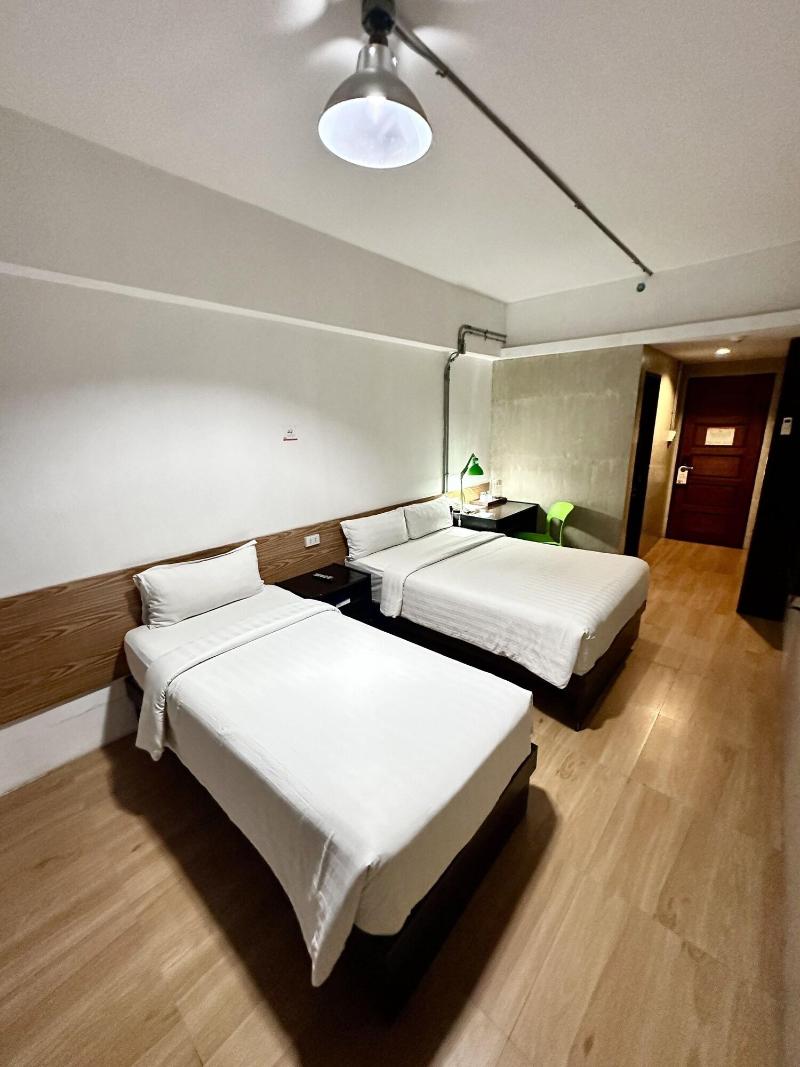 Travelbee Seaside Inn image
