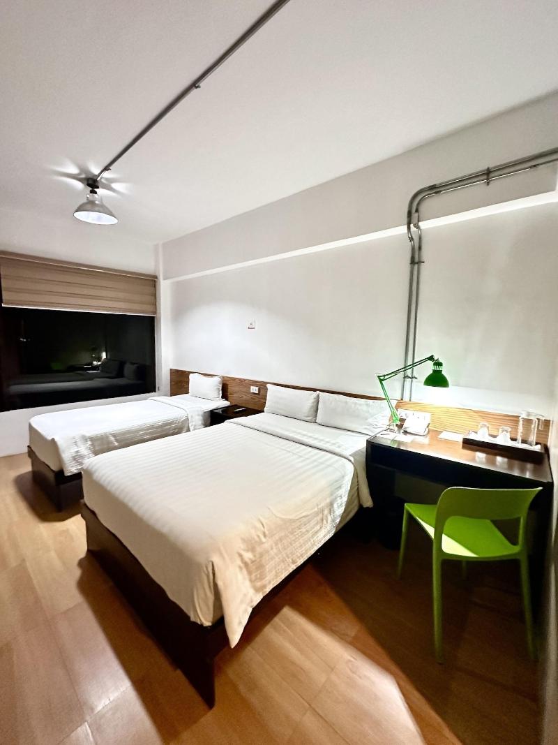 Travelbee Seaside Inn image