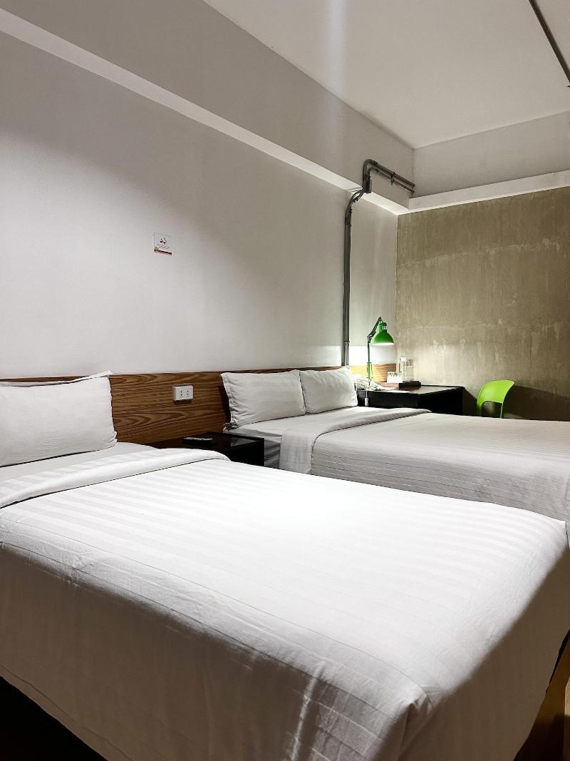 Travelbee Seaside Inn image