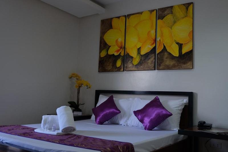 The Tavern Hotel image