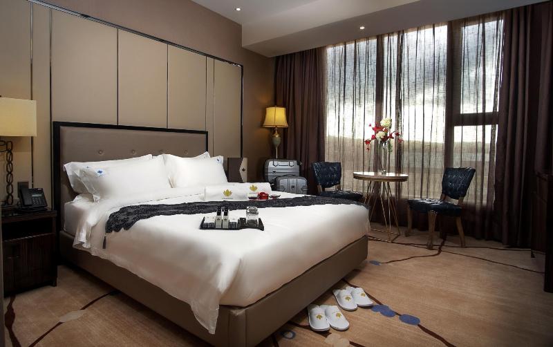 Lotus Blu Hotel image